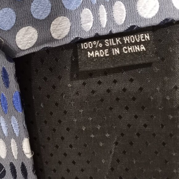 ANTONIO VESSI MILAN 100% SILK MULTI BLUES DIAGONAL POLKA DOTS 4" TIE MENS - Picture 4 of 5